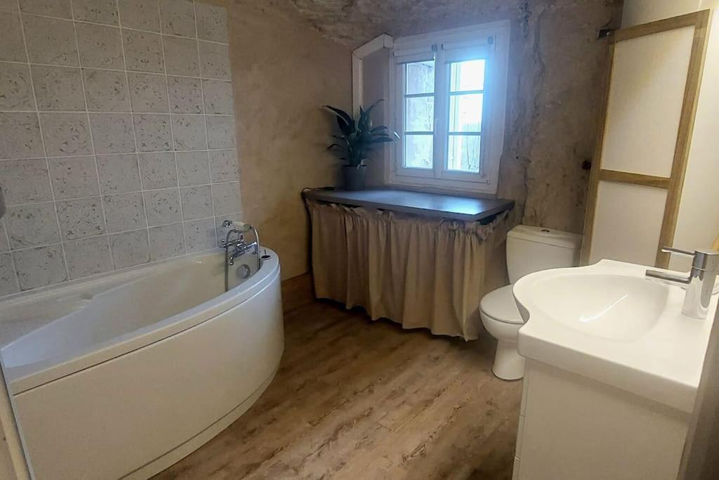 Troglo Entre Caves Et Chateaux Montlouis-sur-Loire Εξωτερικό φωτογραφία